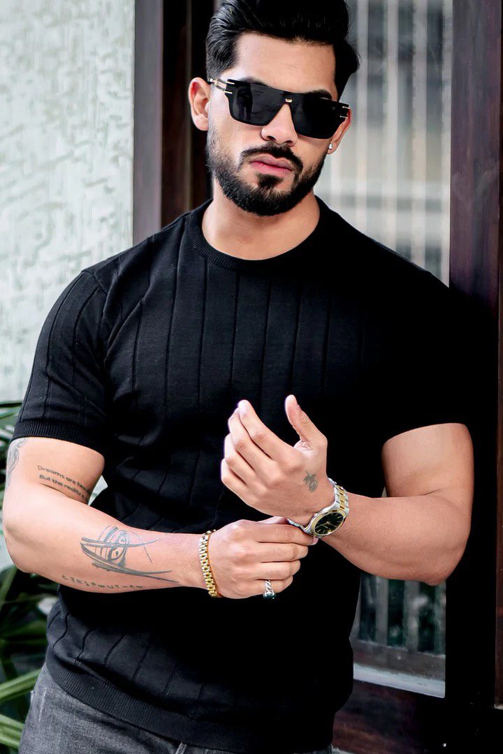 Black Premimum Flat Knit Round Neck T-Shirt